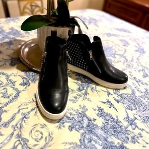 Cushionaire Memory Foam Shoes